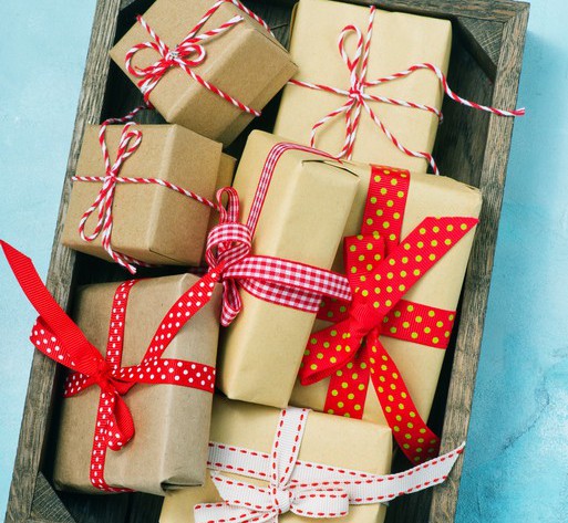 inspirujące pomysły na prezenty dla pary