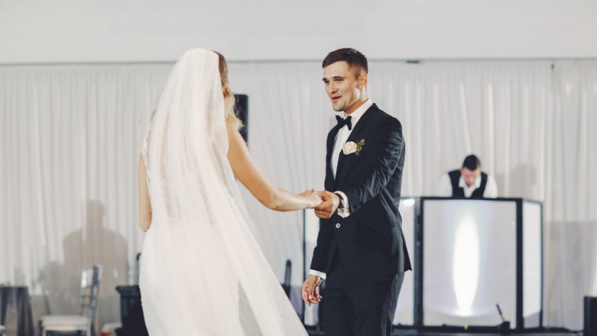 Oprawa muzyczna na wesele i ślub, jaka odpowiednia?