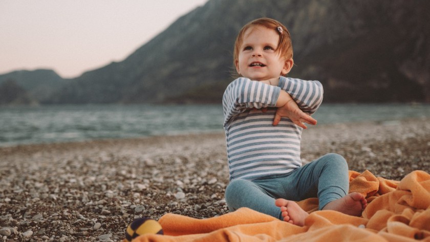 Letnie zranienia i urazy, czyli jak dbać o bezpieczeństwo dziecka podczas wakacji